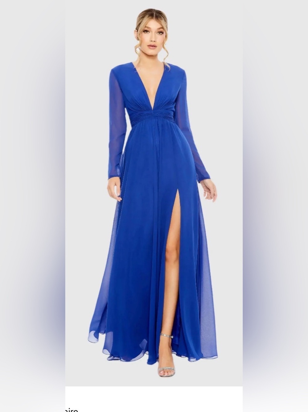 NWT IEENA FOR MAC DUGGAL
Blue V-Neck Illusion Long Sleeve Chiffon Gown size 8